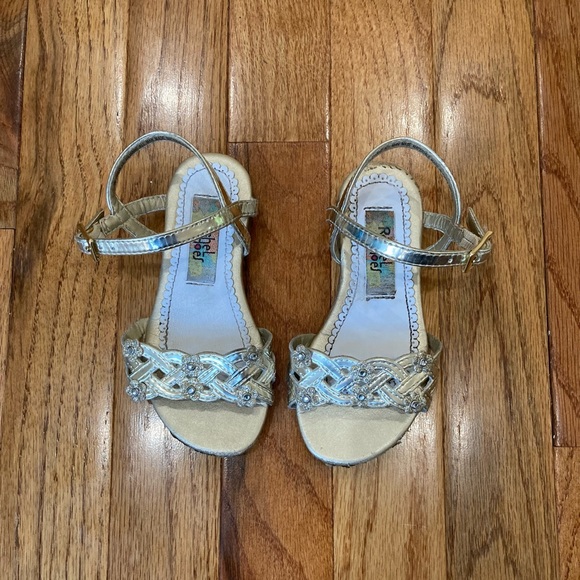 BOGOFree: Rachel Shoes - Golden Embellish Sandals - Picture 2 of 3